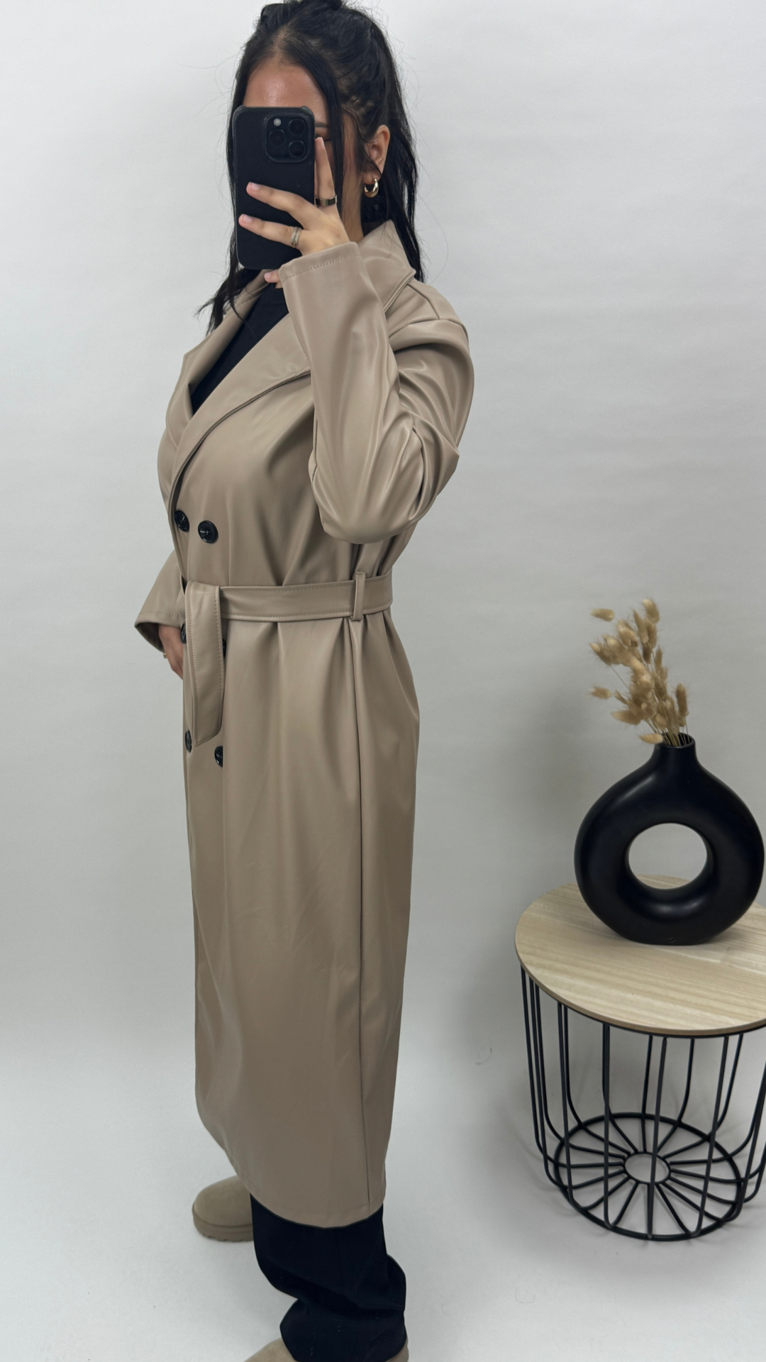 Lilly Ledermantel